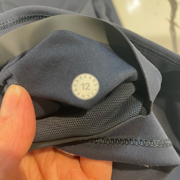 LULULEMON Navy Blue Leggings - Picture 9 of 9